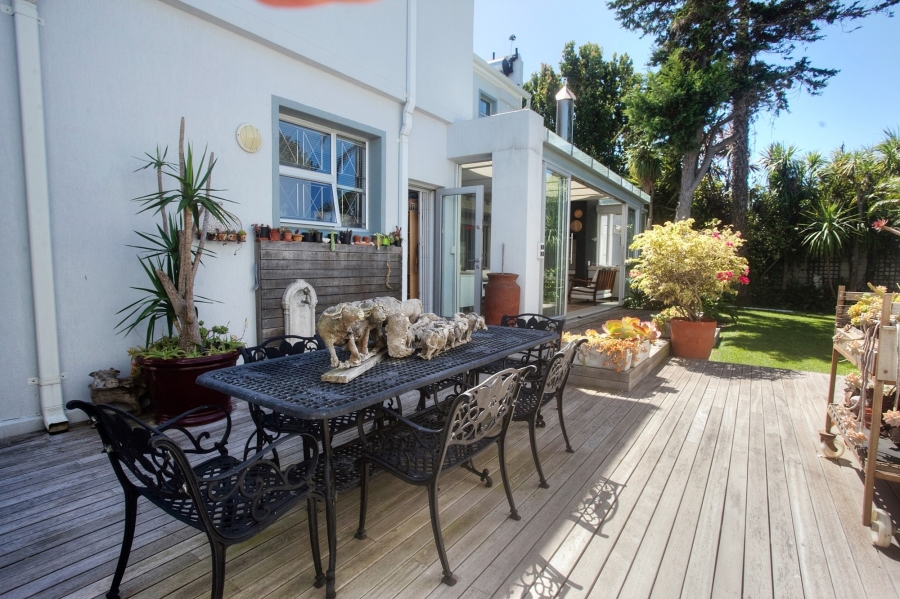4 Bedroom Property for Sale in Summerstrand Eastern Cape